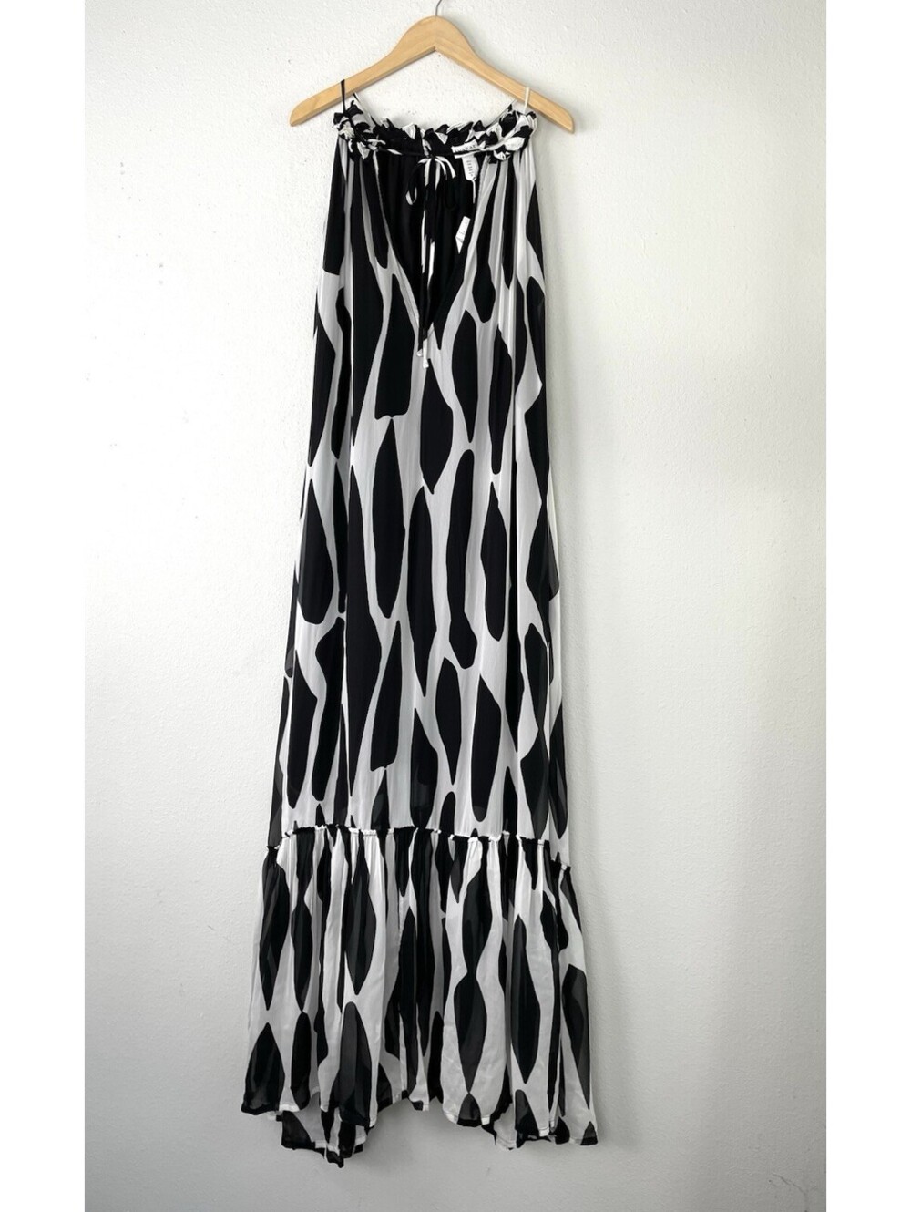 EVARAE Melody Silk Blend Maxi Dress NWT Black White Belted Luxury Resort 6